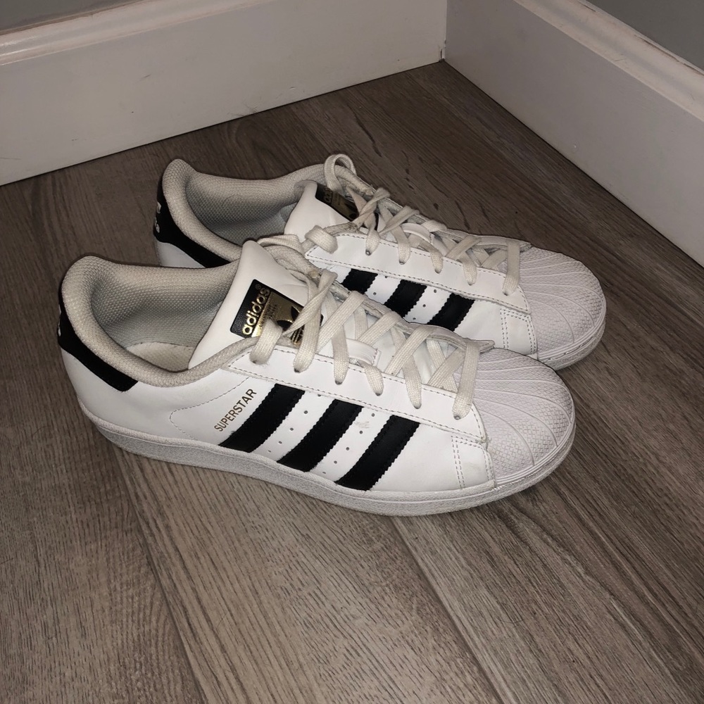 ADIDAS WOMEN’S SUPERSTAR - SIZE 8 - Picture 3 of 7